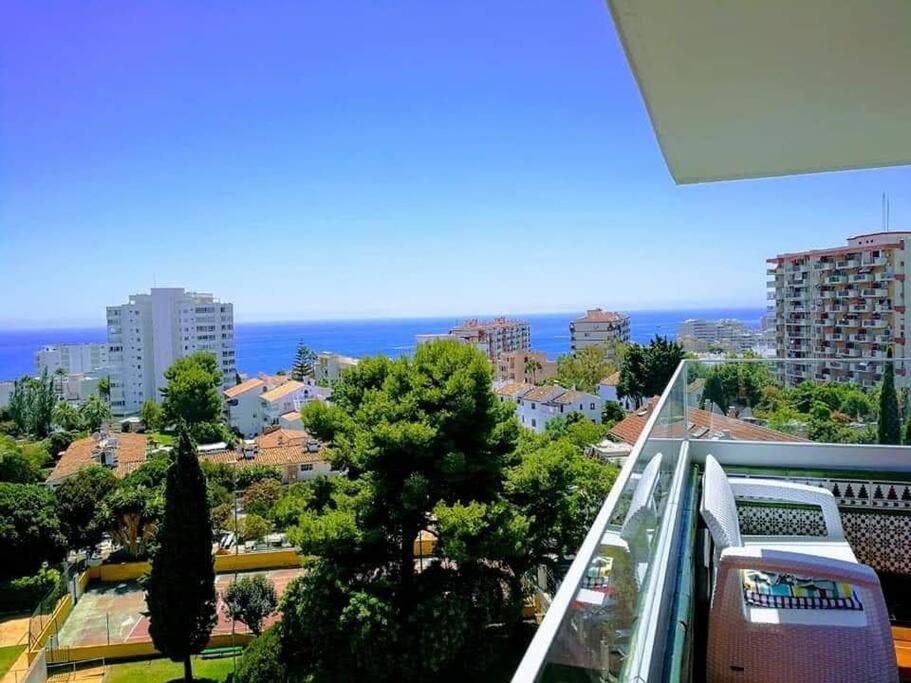 Beautiful Sea Views Cozy Apartment 350 M From Beach Бенальмадена Экстерьер фото